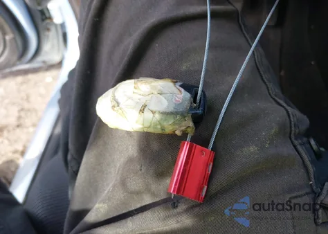 2010 Honda Fit Sport из США, поврежденный, VIN JHMGE8G44AS002281